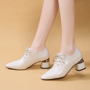 Дамски кожени обувки ежедневна cut от изкуствена кожа с остри пръсти, однотонное дантела на дебелите обувки с Плоска платформа
